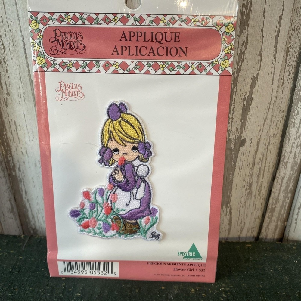 Precious Moments Applique Girl‎ with Flowers Patch Sealed New Spectrix #532